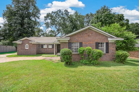 Photo of 116 Oakland Drive, Prattville, AL 36067 (MLS # 589207)