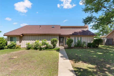 Photo of 1845 Tara Drive, Prattville, AL 36066 (MLS # 586346)