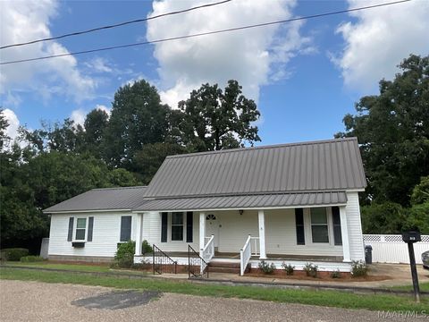 Photo of 513 Eubanks Street, Tallassee, AL 36078 (MLS # 583727)