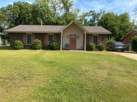 Photo of 4033 EDGE HIll Lane, Montgomery, AL 36116 (MLS # 589467)