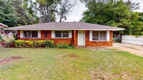 Photo of 144 Chester Street, Prattville, AL 36066 (MLS # 585658)
