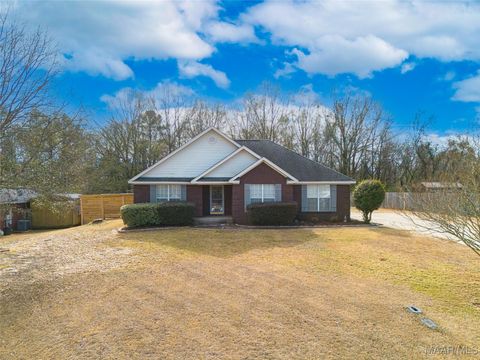 Photo of 390 HIDDEN VALLEY Road, Deatsville, AL 36022 (MLS # 583476)