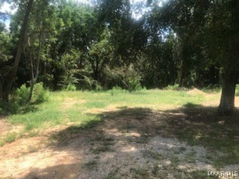 Photo of 303 Daniel Branch Road, Highland Home, AL 36041 (MLS # 571898) Photo of 303 Daniel Branch Road, Highland Home, AL 36041 (MLS # 571898)
