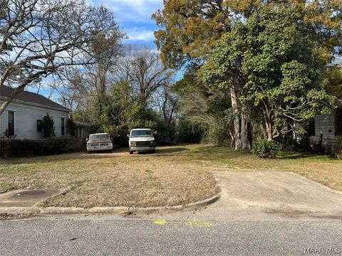 Photo of 15 BROADWAY Street, Montgomery, AL 36110 (MLS # 551812) Photo of 15 BROADWAY Street, Montgomery, AL 36110 (MLS # 551812)