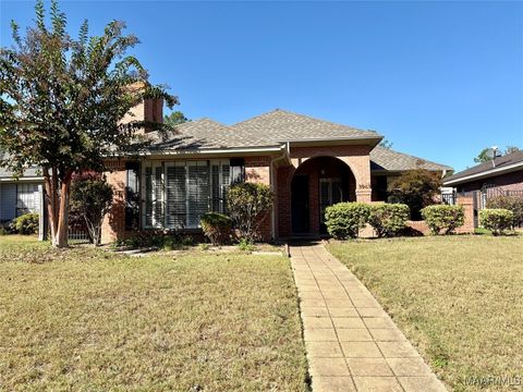 Photo of 3943 Oak Avenue, Montgomery, AL 36109 (MLS # 579761)