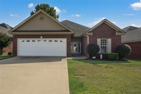 Photo of 110 S BRITTANY Drive, Elmore, AL 36025 (MLS # 580506)