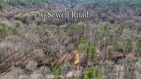 Photo of 2613 Sewell Road, Titus, AL 36080 (MLS # 583779)