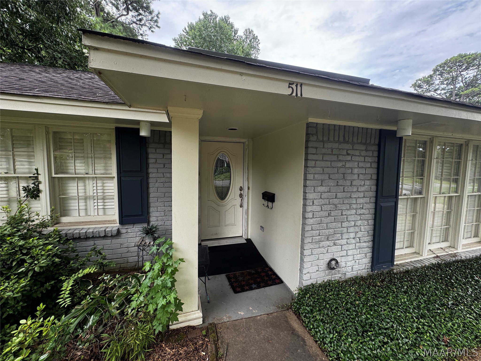 Photo 1 of 75 — 511 BELLEHURST Drive, Montgomery, AL 36109