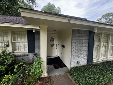 Photo of 511 BELLEHURST Drive, Montgomery, AL 36109 (MLS # 588713)