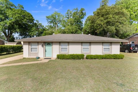 Photo of 345 Bedford Terrace, Prattville, AL 36066 (MLS # 586223)