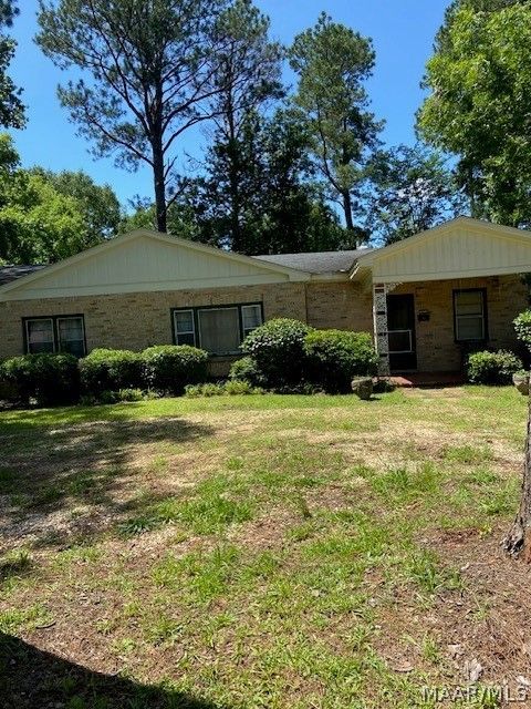 Photo of 1212 9th Avenue, Selma, AL 36703 (MLS # 583639)