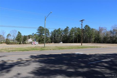 Photo of 1909 W Highland Avenue, Selma, AL 36701 (MLS # 576268)