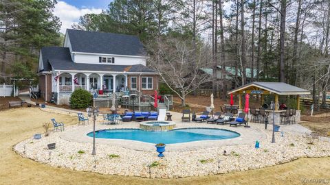 Photo of 400 E Murphy Lane, Dadeville, AL 36853 (MLS # 584020)