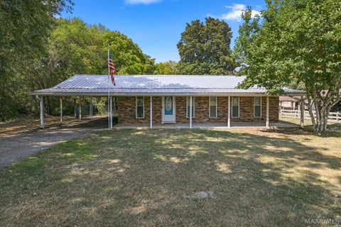 Photo of 1211 Oak Heights Road, Tallassee, AL 36078 (MLS # 589835)
