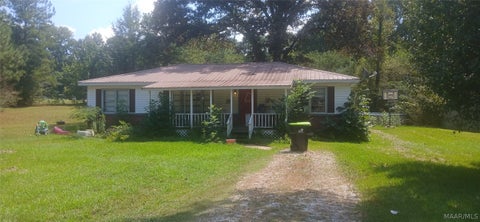 Photo of 2000 Oldfield Road, Sylacauga, AL 25150 (MLS # 590704)