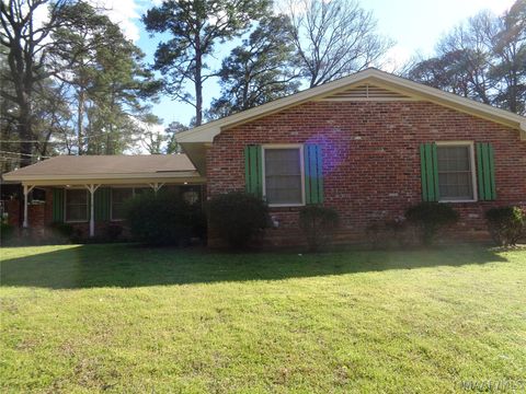 Photo of 3706 Princess Ann Street, Montgomery, AL 36109 (MLS # 584004)