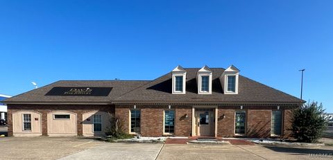 Photo of 2843 E South Boulevard, Montgomery, AL 36116 (MLS # 576394)