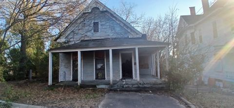 Photo of 21 W Jeff Davis Avenue, Montgomery, AL 36104 (MLS # 583416)