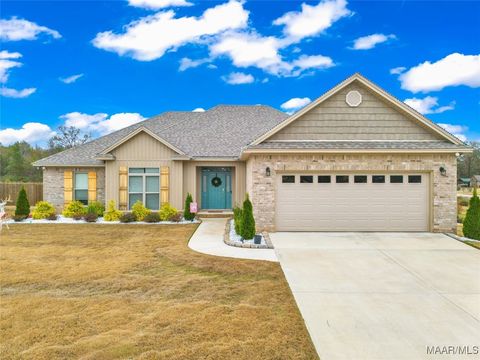 Photo of 28 Trotter's View Road, Deatsville, AL 36022 (MLS # 581991)