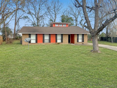 Photo of 1330 Pampas Point, Montgomery, AL 36117 (MLS # 583814)