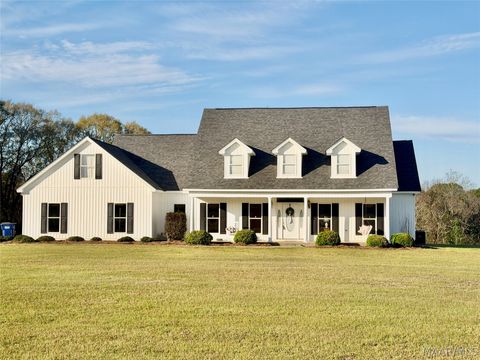 Photo of 418 Flatwood Spur, Wetumpka, AL 36092 (MLS # 582200)