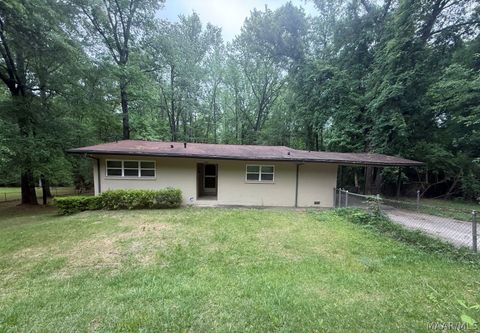 Photo of 808 Neal Street, Tuskegee, AL 36088 (MLS # 586265)