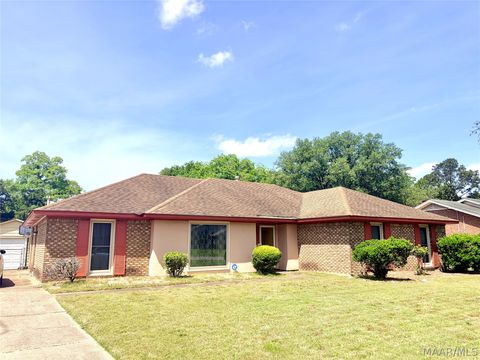 Photo of 5878 Bridle Path, Montgomery, AL 36116 (MLS # 586601)