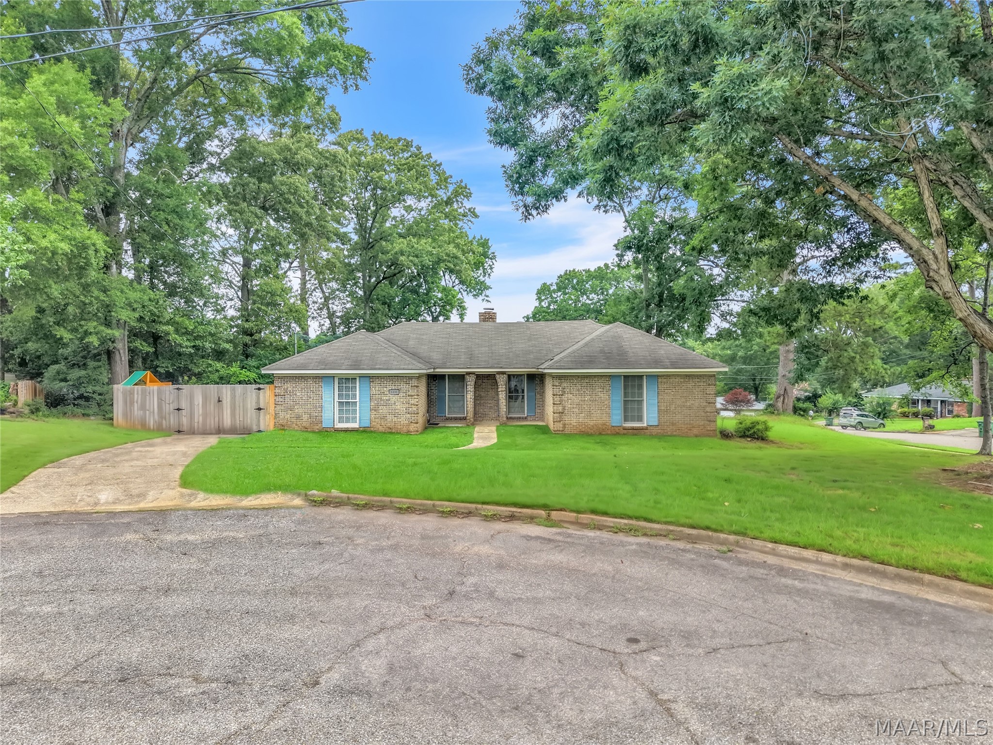 Photo 1 of 33 — 1231 Pama Court, Montgomery, AL 36109