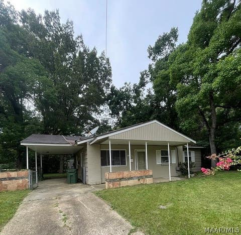 Photo of 160 Beckview Drive, Montgomery, AL 36105 (MLS # 588837)