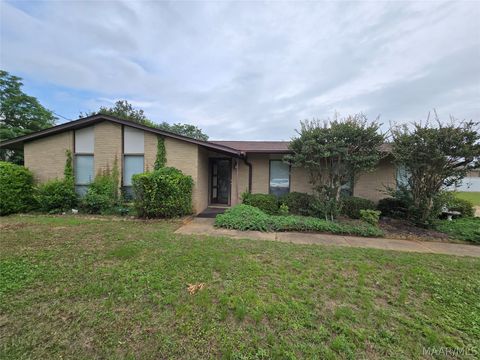 Photo of 114 E Teri Court, Prattville, AL 36066 (MLS # 586670)