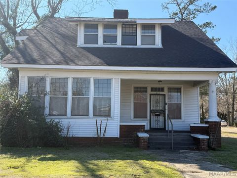 Photo of 635 Pettus Street, Selma, AL 36701 (MLS # 583588)