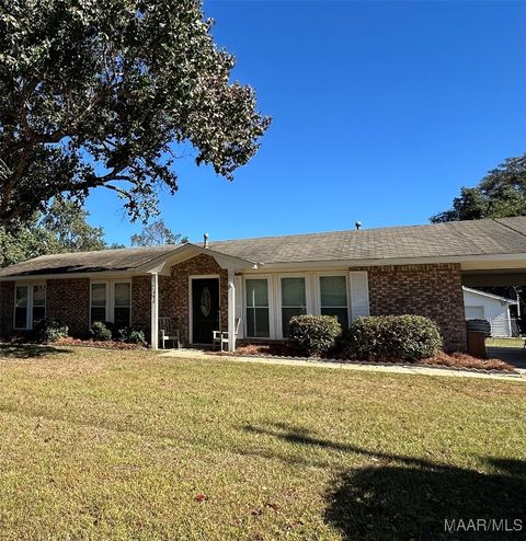 Photo of 142 Maple Street, Wetumpka, AL 36092 (MLS # 581046)