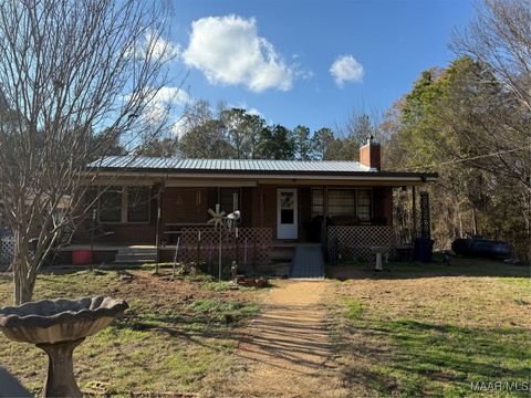 Photo of 241 County Road 280, Valley Grande, AL 36701 (MLS # 582213)