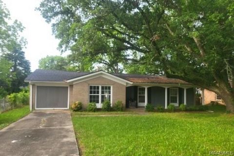 Photo of 904 La Dayne Avenue, Selma, AL 36701 (MLS # 585495)