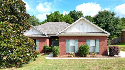 Photo of 716 Pinetuckett Parkway, Deatsville, AL 36022 (MLS # 589465)