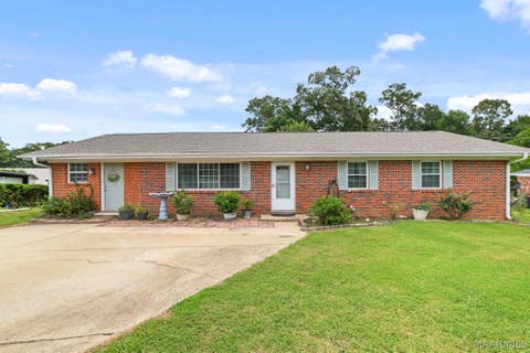 Photo of 126 OAKLAND Drive, Prattville, AL 36067 (MLS # 588815)