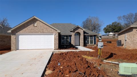 Photo of 2036 dawson's mill Lane, Prattville, AL 36067 (MLS # 581985)