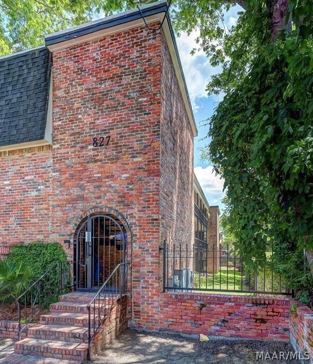Photo 1 of 15 — 827 S Perry Street 12, Montgomery, AL 36104
