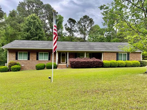 Photo of 2704 Dobbs Road, Alexander City, AL 35010 (MLS # 586363)