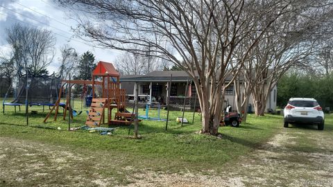 Photo of 2579 COUNTY RD 85 Road, Deatsville, AL 36022 (MLS # 584702)