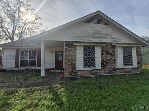 Photo of 3224 Raintree Drive, Montgomery, AL 36116 (MLS # 582867)