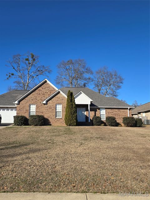 Photo of 2027 Maplewood Lane, Clanton, AL 35045 (MLS # 583186)