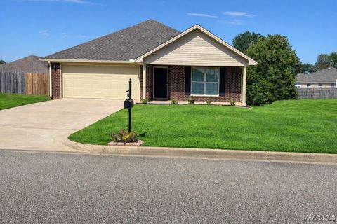 Photo of 460 Cotton Lakes Boulevard, Wetumpka, AL 36092 (MLS # 582654)