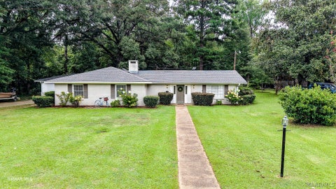 Photo of 1520 N Andrews Drive, Thomasville, AL 36784 (MLS # 589142)