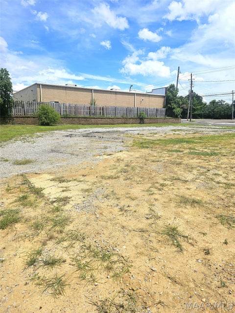 Photo of 312 W FAIRVIEW Avenue, Montgomery, AL 36105 (MLS # 587309)