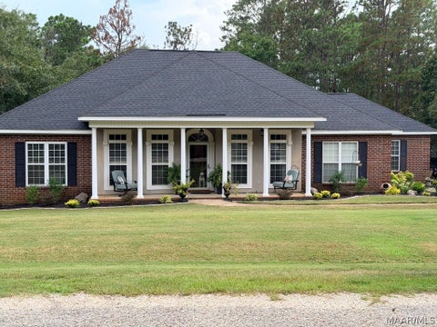 Photo of 1615 TIMBER Trail, Deatsville, AL 36022 (MLS # 590118)