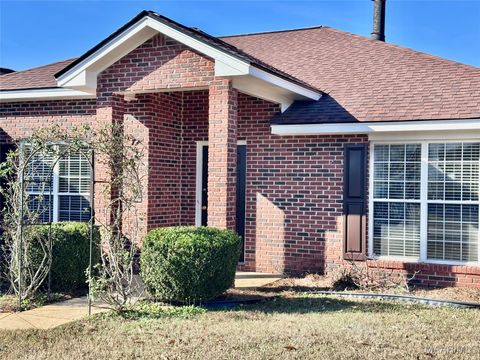 Photo of 241 Lakeshore Drive, Pike Road, AL 36064 (MLS # 581877)