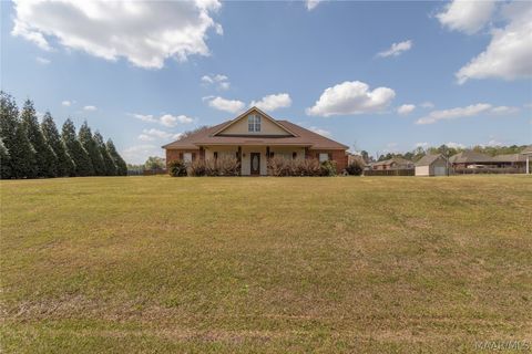 Photo of 338 MEADOWVIEW Drive, Wetumpka, AL 36092 (MLS # 585123)