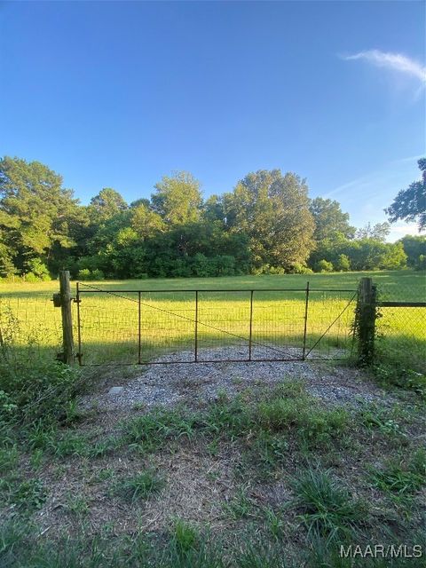 Photo of 3126 Rabbit Road, Montgomery, AL 36108 (MLS # 579221)