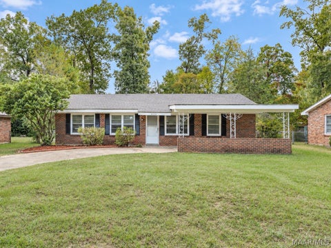 Photo of 4420 RAINBOW Road, Montgomery, AL 36116 (MLS # 591148)